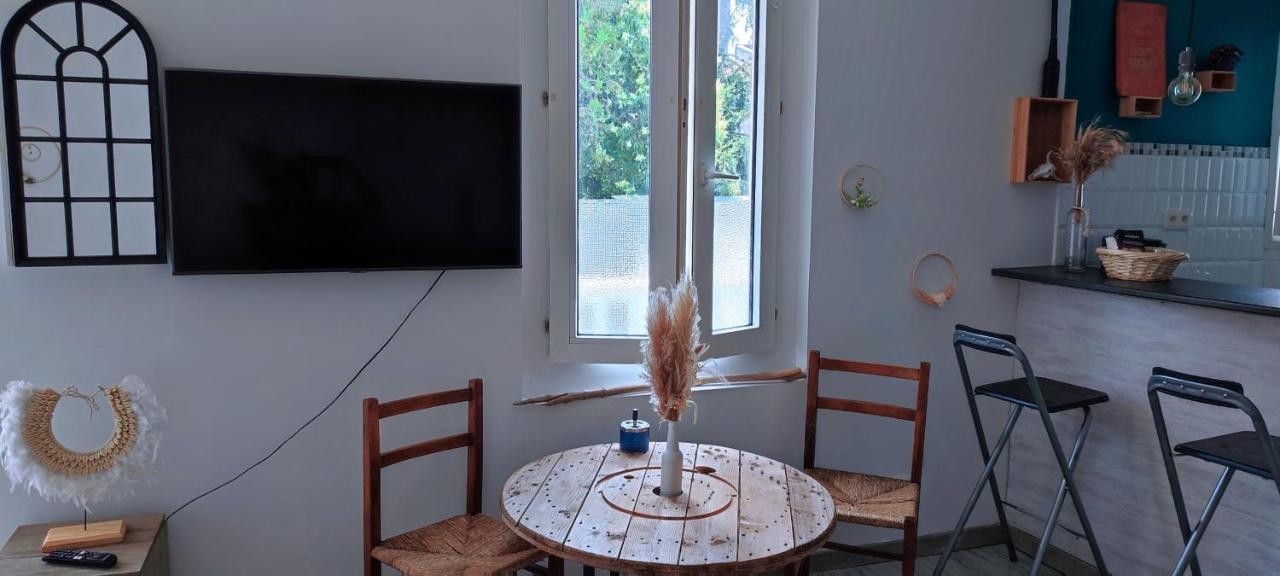 L'Appartement 7 - Centre Ville-Parking-Tv-Wifi Tarbes Eksteriør bilde